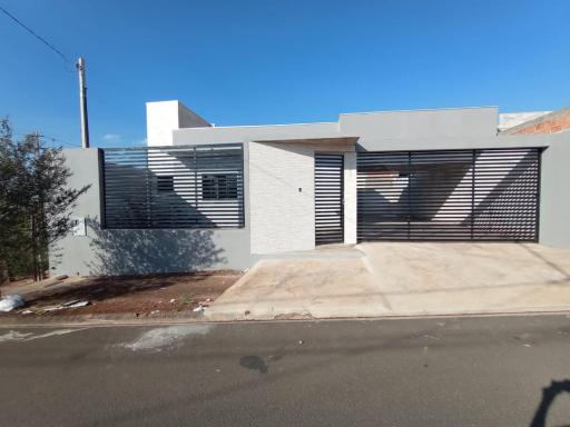 Casa grande em arapongas - Housity