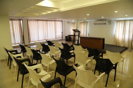 hazmi inn - Housity