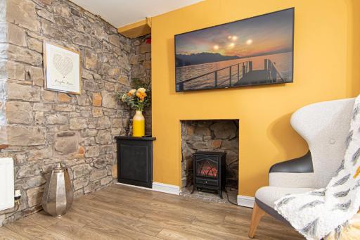 Two bedroom cottage in Merthyr Tydfil town Centre, 8 min drive to Bike Park Wales - Housity