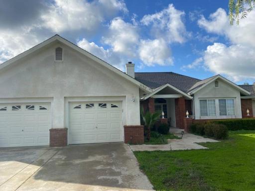 Beautiful peaceful desirable home in Madera Rancho - Housity