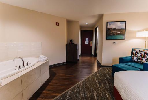 The Portlander Inn and Marketplace - Housity