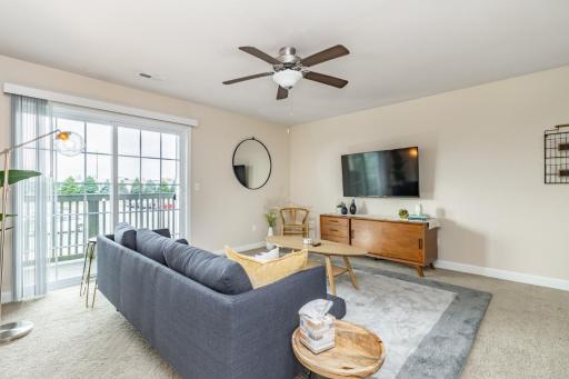ConTemporary Stay in Central Peoria - Housity