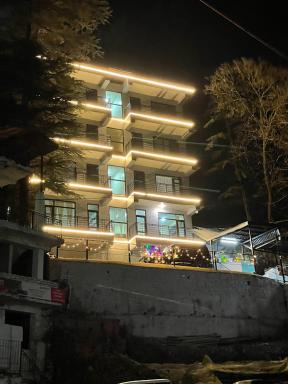 The Ivory Pine - Housity