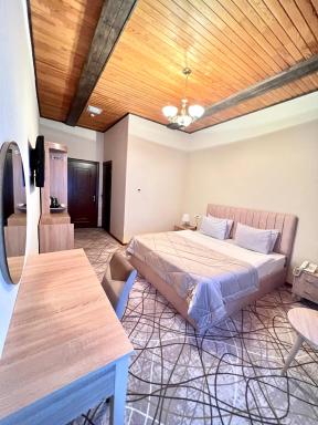 Cinema Boutique Hotel - Housity
