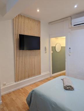 1er Grand Studio Hyper Centre Agen Calme Clim - Housity
