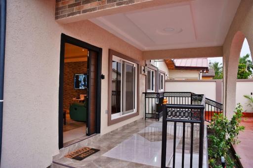 3 bed, 3 bath Spintex road East Airport house, Accra - Housity