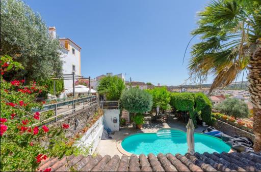 Fabulous country house with pool - Housity
