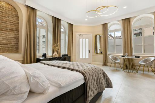 NEW I LUXUS Suite I Kingbed I Center - Hizvo