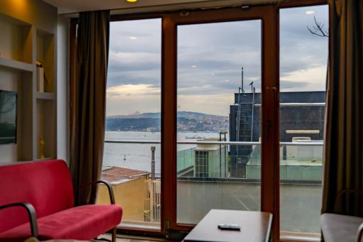 Simey Bosphorus Menekshe - Housity