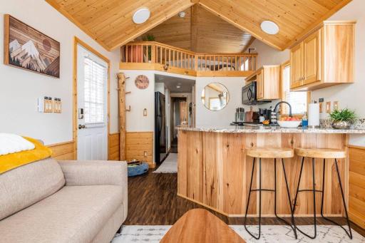 Nature’s Dream w/ Deck + Yard + BBQ - Housity
