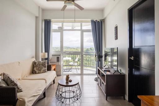 QUIET HOME with private beach - Housity