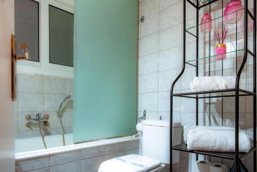 Plaka Apartment - Housity