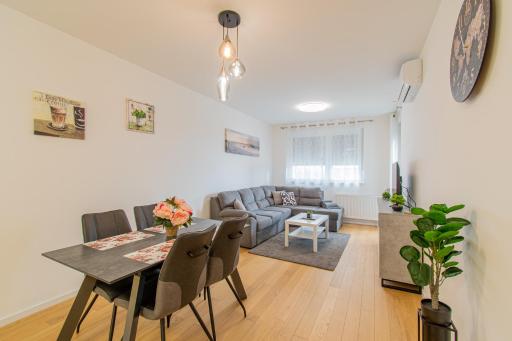 Flexible SelfCheckIns 42 - Zagreb - Luxury - Garage Parking - Loggia - Brand New - Housity