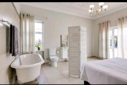 East Prestige lodge - Housity