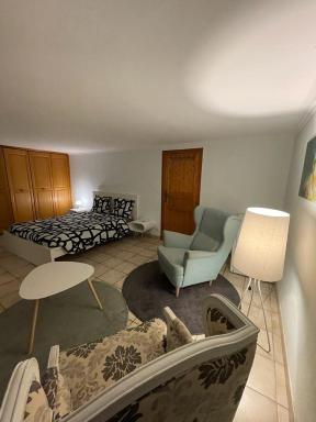 Superbe maison calme à Bagneux, Options Clim et Parking, lave-linge - Housity