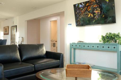 Aviation Landing - Housity