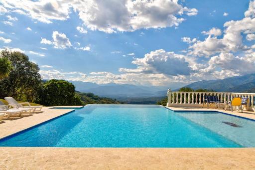 Villa campestre, San Jerónimo, Antioquia - Housity