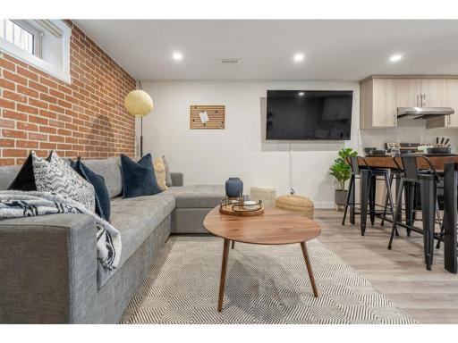 Yellow Brick Road I 65 TV I Close 2 Chinook Mall - Housity