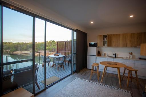 The WABi Cabin - Perfect Couples Retreat - Housity