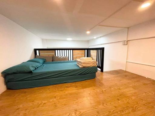Loft bed @ mega tower 3 - Housity