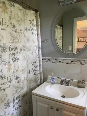 Spacious single family home close to VA and DC 5mins to MGM - Housity