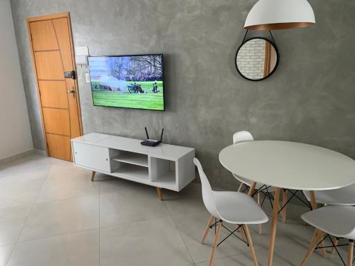 Apto térreo novo 2 Dorm - próximo ao Centro - Housity