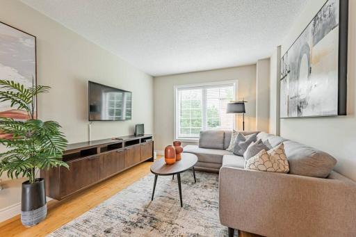 Elegant 3 Bedroom House in Brampton - Housity