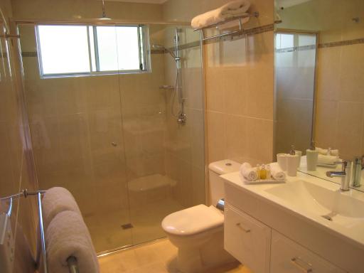 Beach Brezza Bella Boutique Bed and Breakfast - Housity