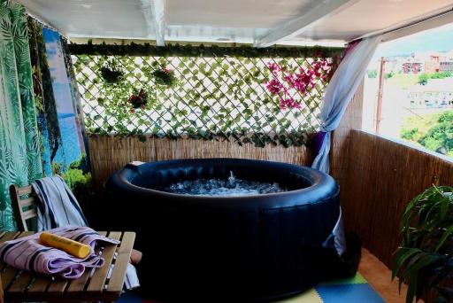Casa Flores, Coin - Spanish Townhouse with a Hot Tub on the Private Roof Terrace - Housity