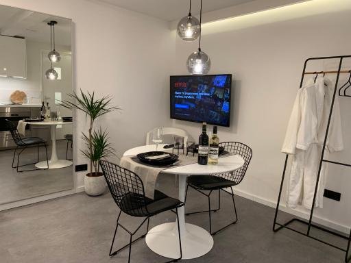 New Modern apartment in the heart of city center Delft - Housity