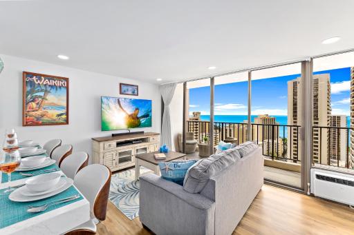 Luxury Suite with Ocean View in Waikiki, Free Parking! - Housity
