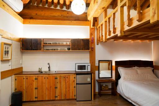 Samlockhon Hanokstay - Housity