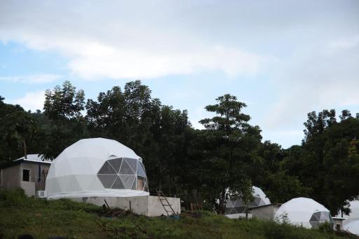 Tranquil Retreat Dome Glamping with Hotspring Dipping pool - Breathtaking View - Housity
