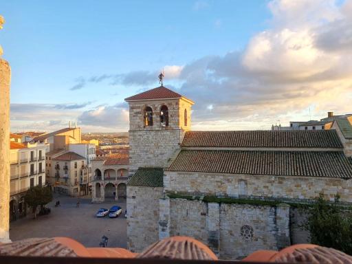 Apartamento Plaza Mayor de Zamora - Housity