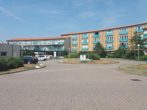 Beach apartment +/- 5 minutes to sea, self checkin - Housity