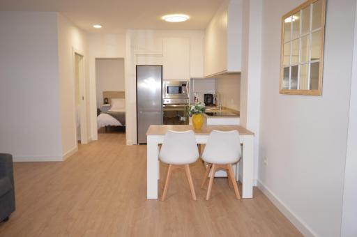 Floridos Playa Piso reformado de 2 habitaciones a 50m de la playa - Housity