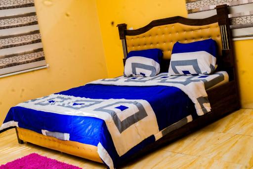 Linea Recta 3C - Housity