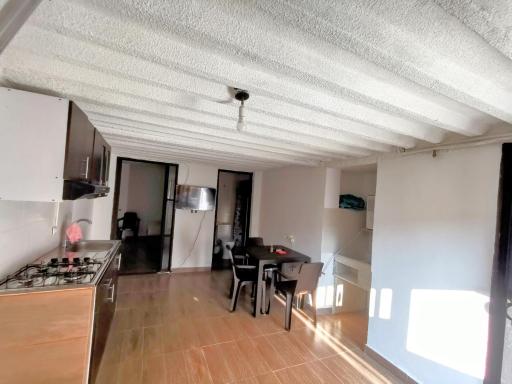 Habitaciones o apartamento cerca de todo - Housity