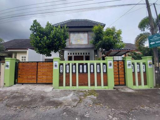 Tentrem Homestay by FHStay - Housity