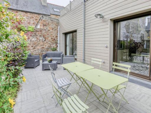 Appartement avec grande terrasse, WIFI, proche port et commerces, Perros-Guirec - FR-1-368-338 - Housity