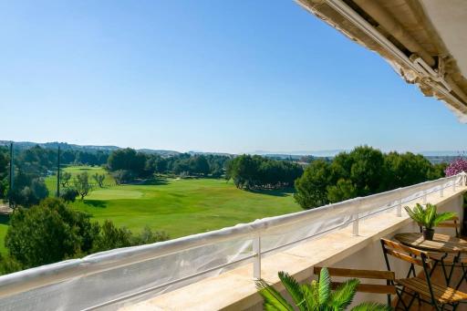 Estupendo apartamento con vistas al golf - Housity