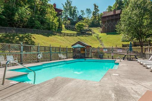 A Smoky Mountain Lake Cabin - Spacious Smoky Mountain Getaway Perfect for Families & Groups - Housity