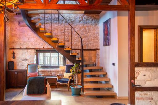 Enchanting Stone House in Urla with Backyard - Housity
