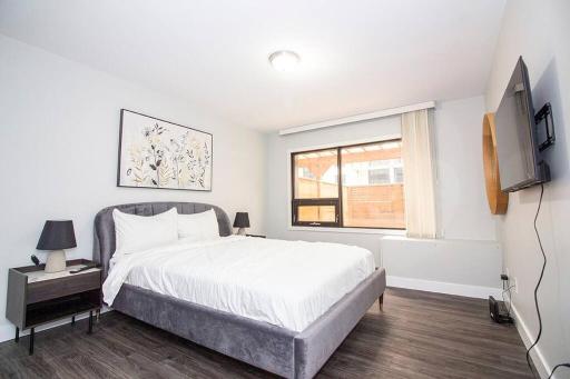 Lovely 1 Bedroom Suite w Parking Wi-Fi & Patio - Housity