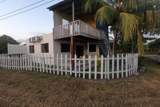 MALIBU HOUSE - Housity