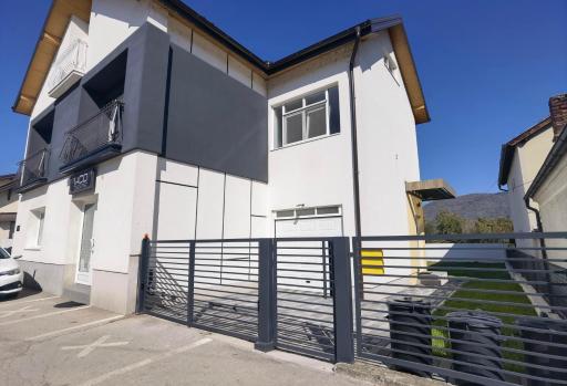 Delfin - Housity