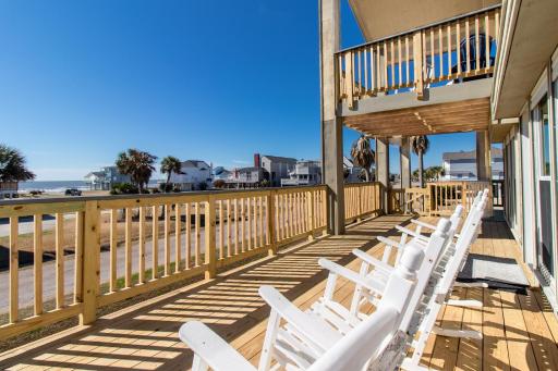 All Decked Out - Housity