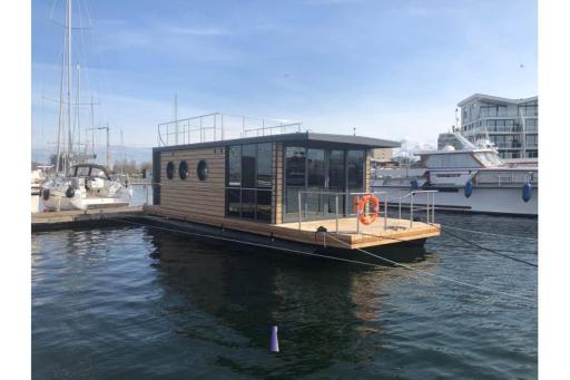 Hausboot Fjord Auriga mit Biosauna in Wendtorf - Housity