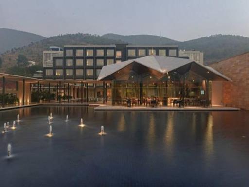 Marasa Sarovar Premiere - Housity