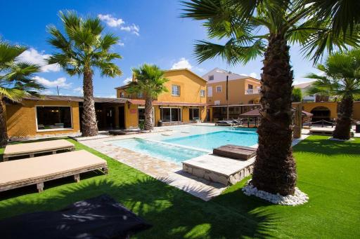 Catalunya Casas Relax and Recharge - only 34km from Barcelona! - Housity